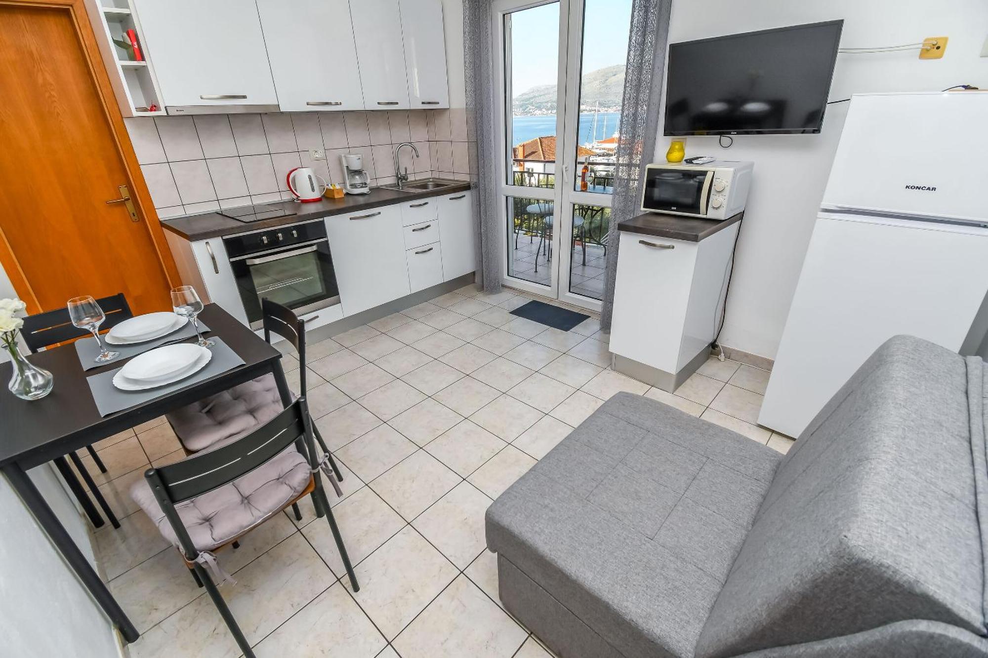 Apartment Mara Trogir Exterior photo